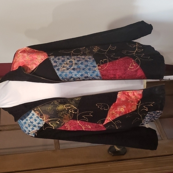WHITE Stag Front Patch Pattern Jacket - Picture 1 of 7